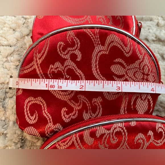 NEW SET OF 5 RED BROCADE CLUTCH PURSE/make up bags from India 🇮🇳 - Picture 5 of 8